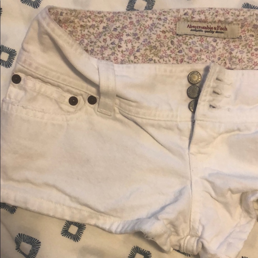 🔵White ultra mini denim shorts